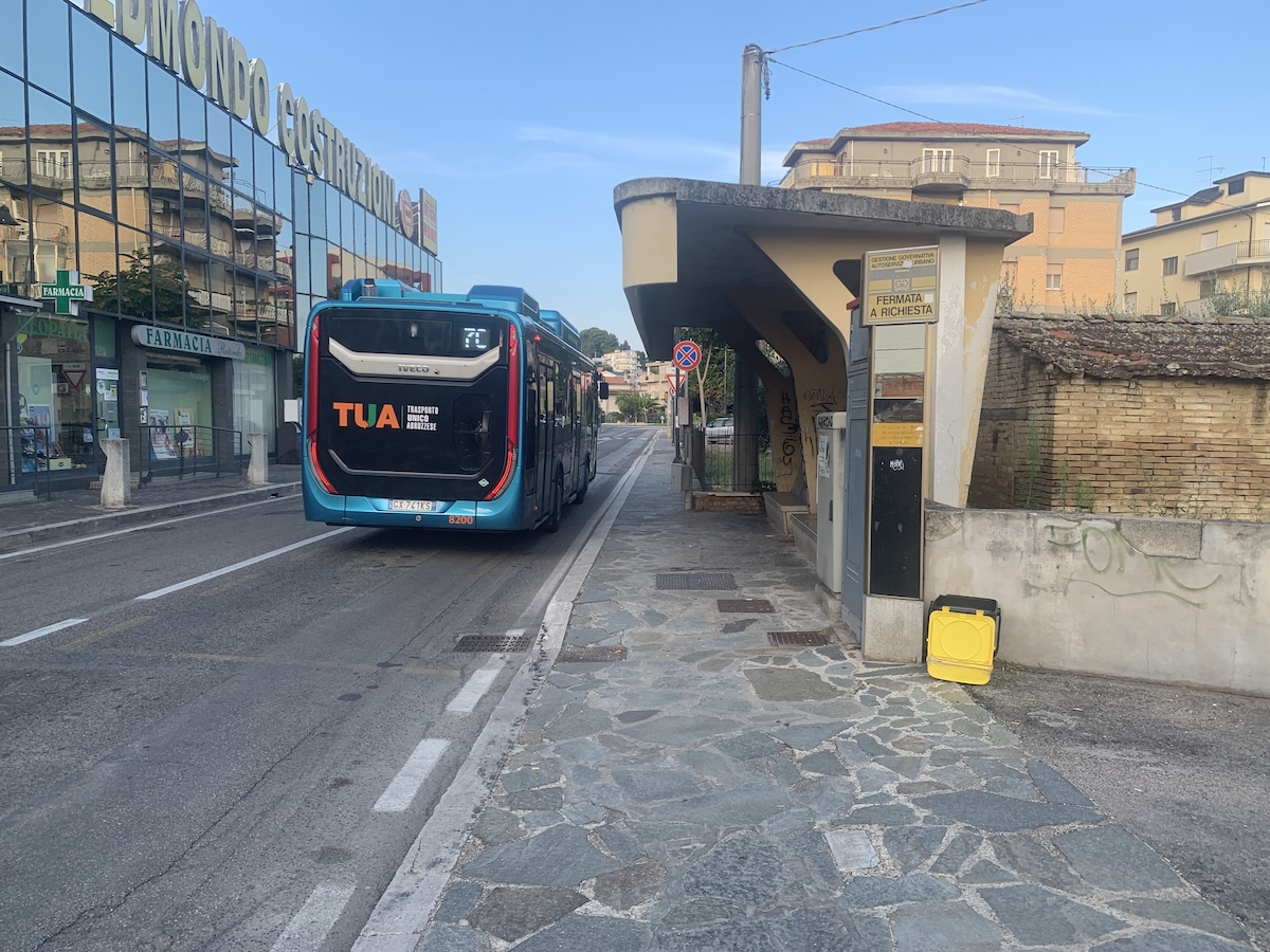 Capolinea agli estremi, collegamenti attraverso la città